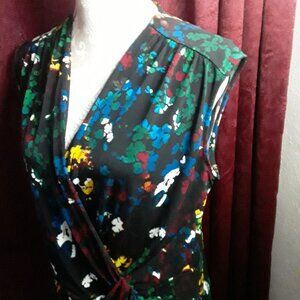 Chaus faux wrap knot waist black and floral top size L